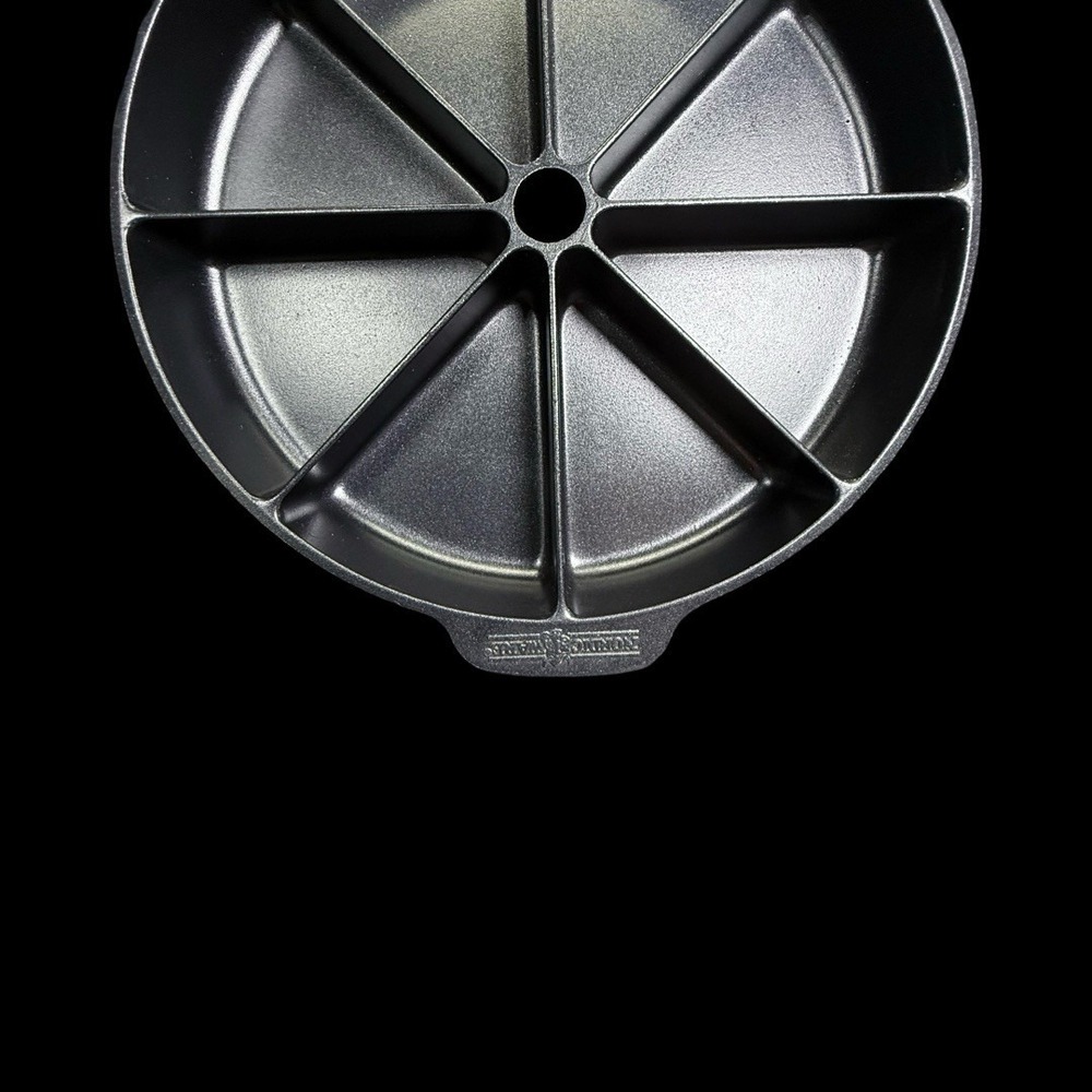 Nordic Ware Scone & Cornbread Round Pan Heavy Cast Aluminum 8 Sections 9 1/2" - Picture 5 of 10